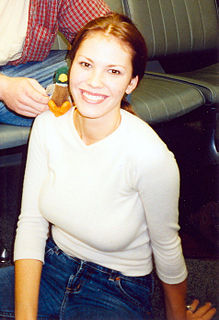 Nikki Cox