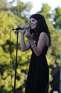 Nikki Yanofsky