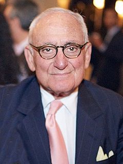 Robert AM Stern