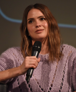 Shelley Hennig